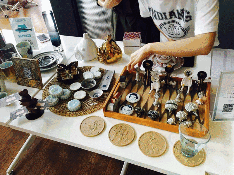 1508130301.gif