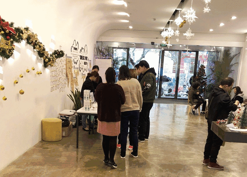 1512114767.gif